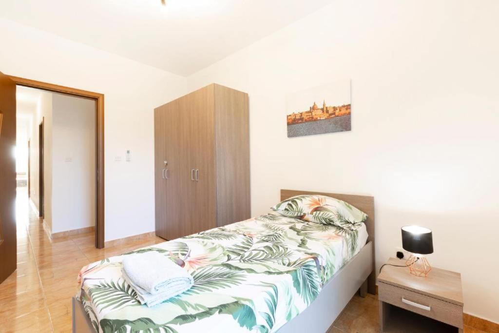 Gudja - Lovely 3 Bedroom Unit With Own Private Entrance Exterior foto