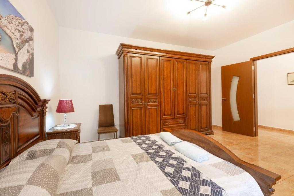 Gudja - Lovely 3 Bedroom Unit With Own Private Entrance Exterior foto