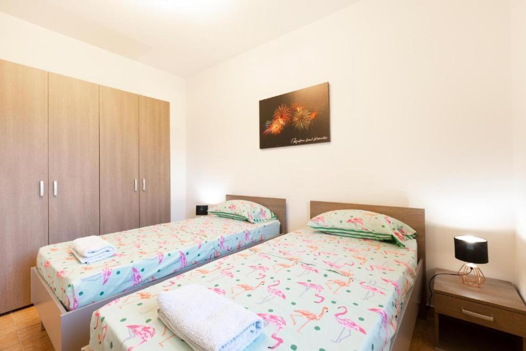 Gudja - Lovely 3 Bedroom Unit With Own Private Entrance Exterior foto