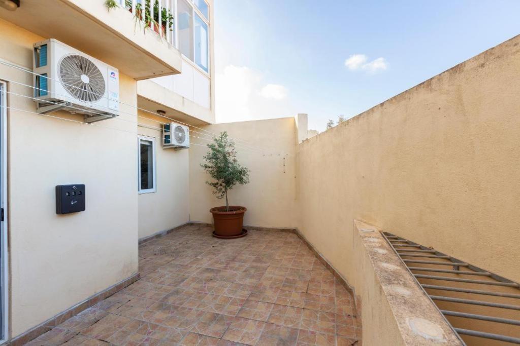 Gudja - Lovely 3 Bedroom Unit With Own Private Entrance Exterior foto